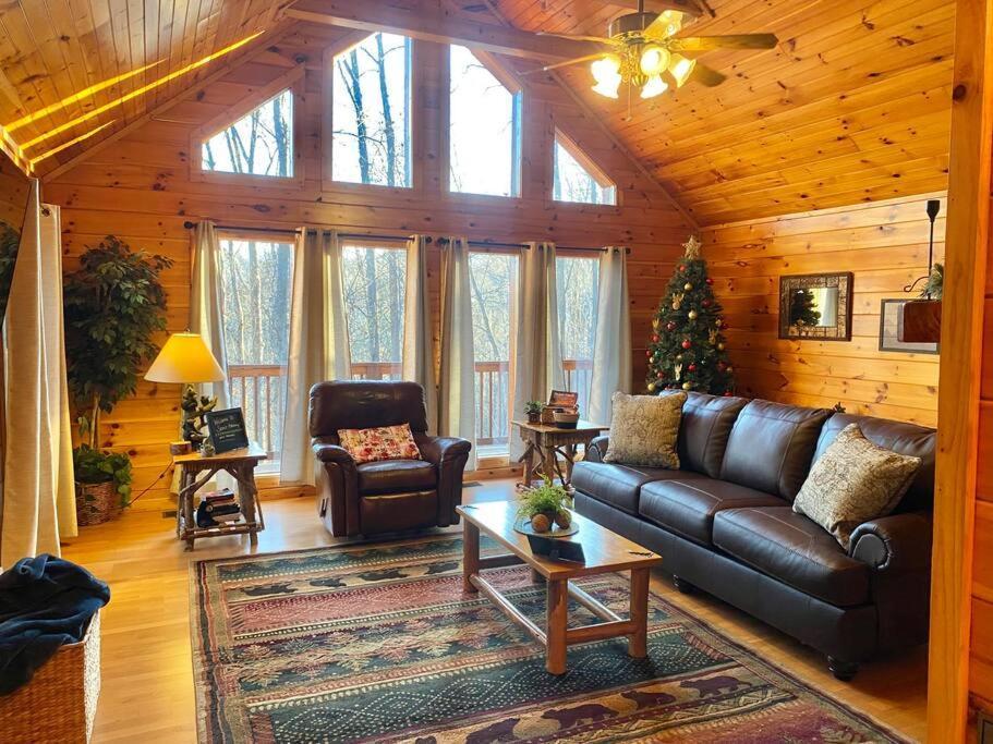 Great Location Pool Table Hot Tub Villa Gatlinburg Dış mekan fotoğraf