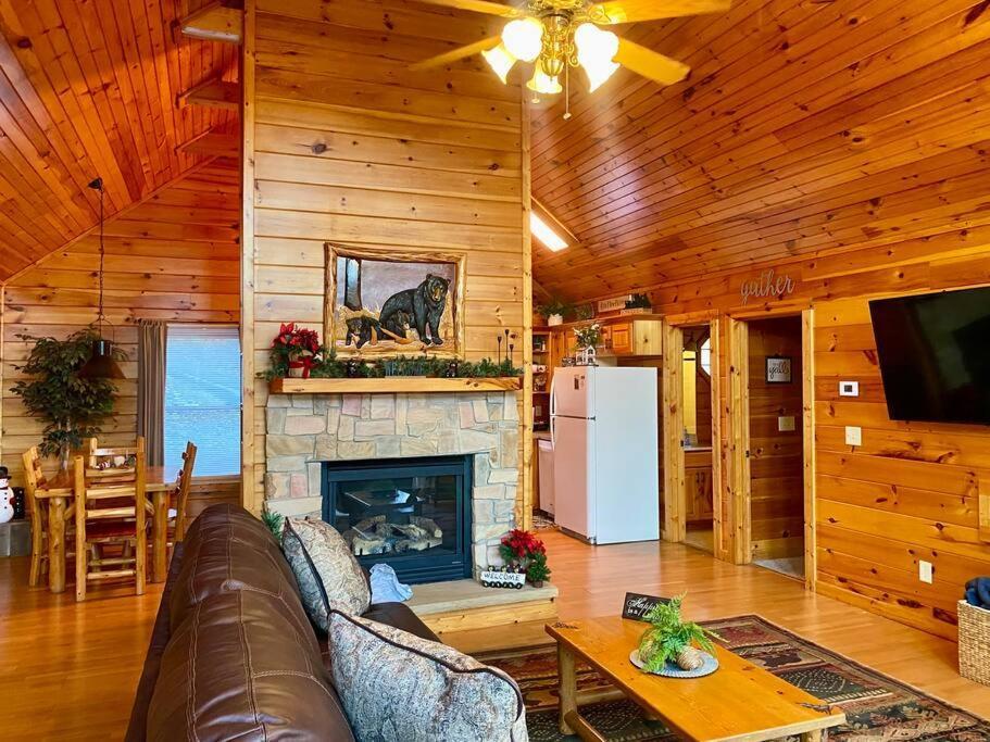 Great Location Pool Table Hot Tub Villa Gatlinburg Dış mekan fotoğraf